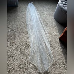 Chapel Length White Veil